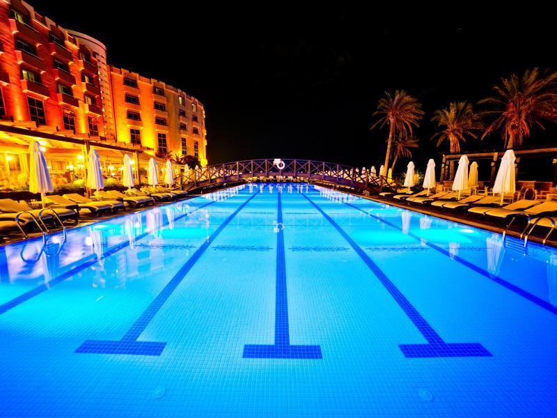 Merit Park Hotel & Casino Karmi Buitenkant foto